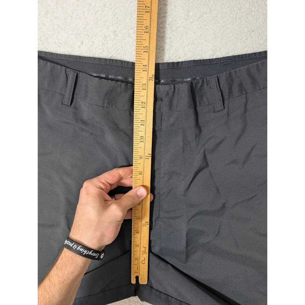 Nike Shorts Mens 36/10 Grip Waist Black Dry‎ Stretch Golf Performance 256645-010